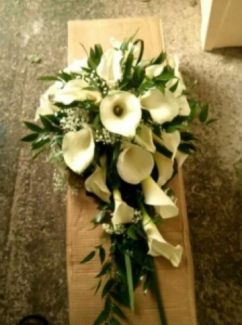 bridal calla bouquet